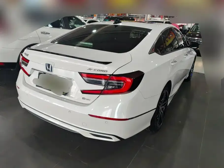 Honda Accord — фото 6