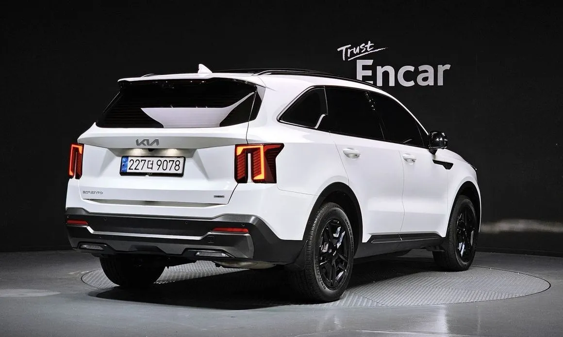 Kia Sorento — фото 6