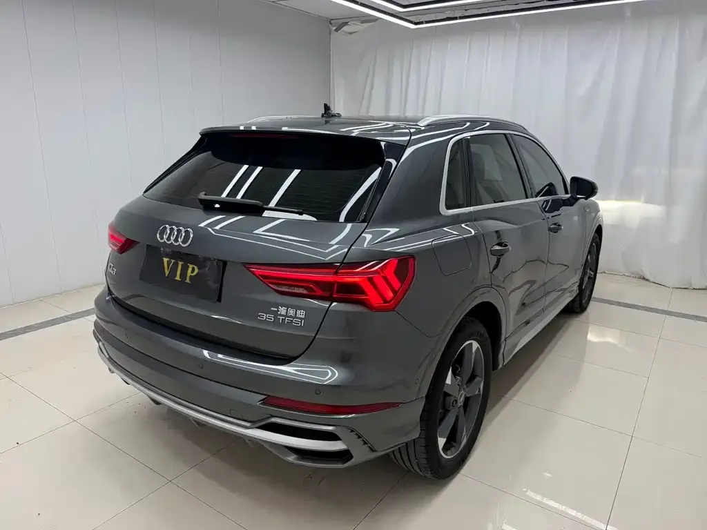 Audi Q3 — фото 8