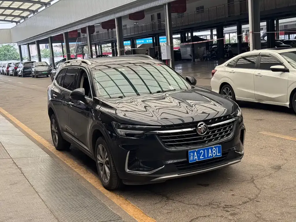 Buick Envision Plus — фото 9