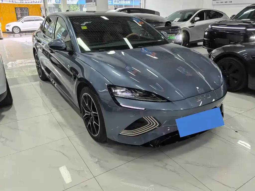 BYD Seal — фото 1