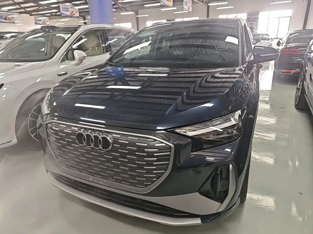Audi Q4 e-tron — фото 9
