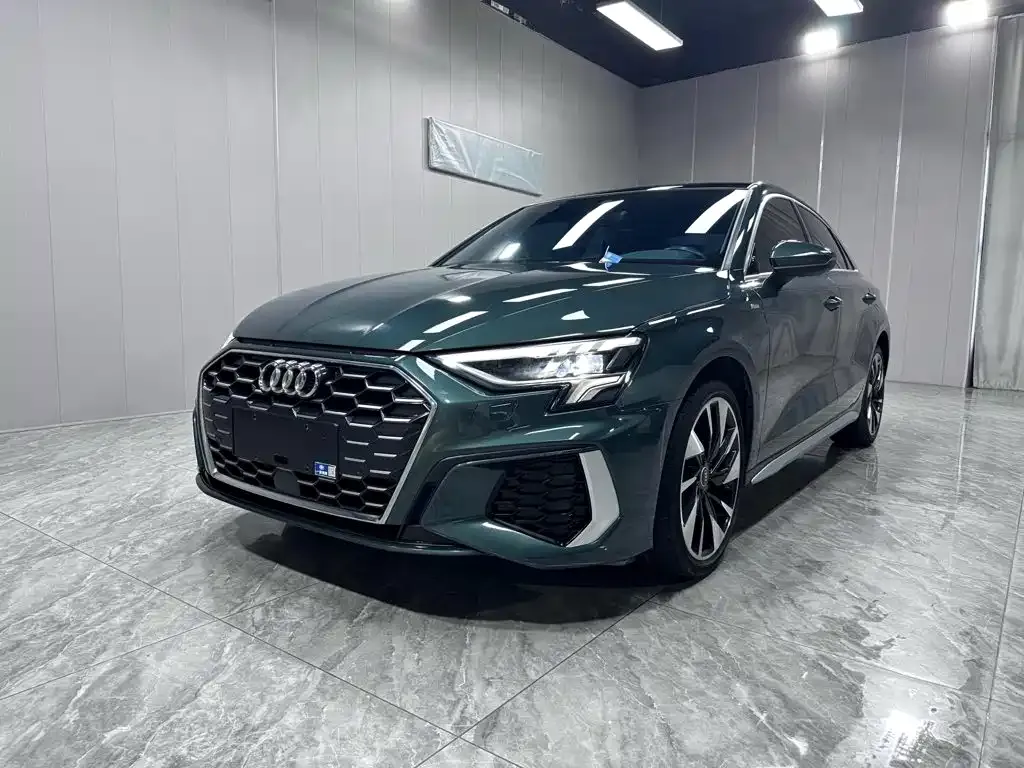Audi A3 — фото 1