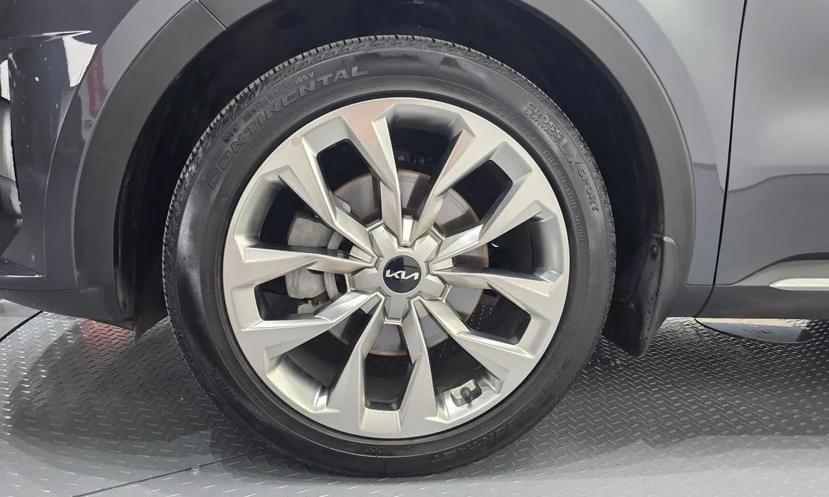 Kia Sorento — фото 4