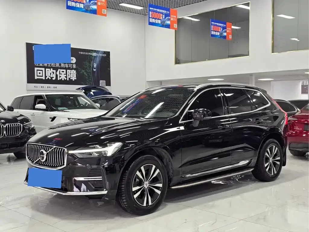 Volvo XC60 — фото 1