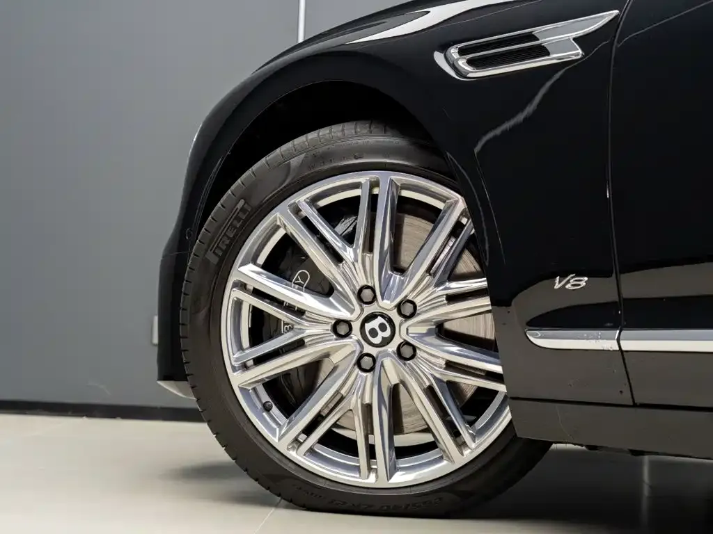 Bentley Flying Spur — фото 7