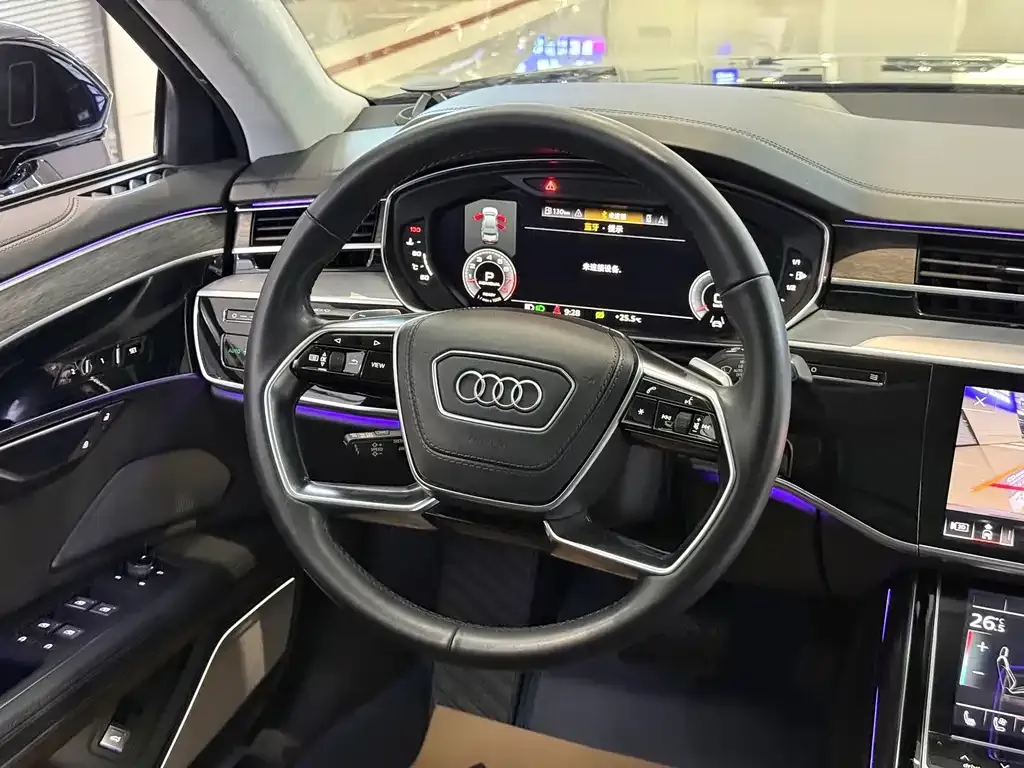 Audi A8 — фото 4