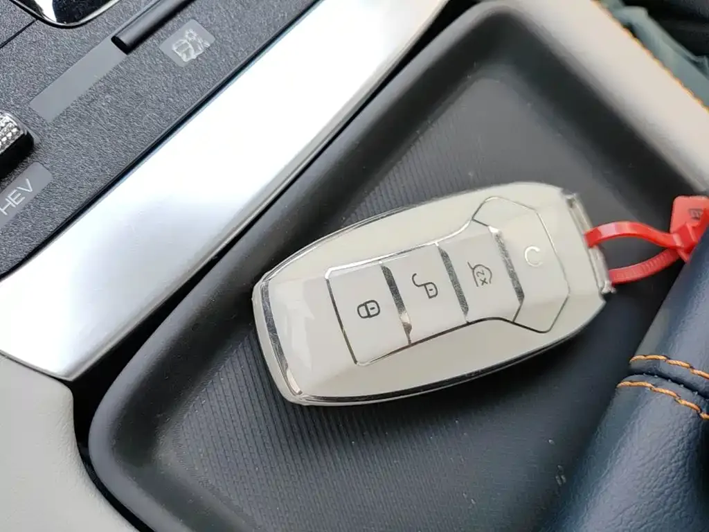 BYD PLUS New Energy — фото 2