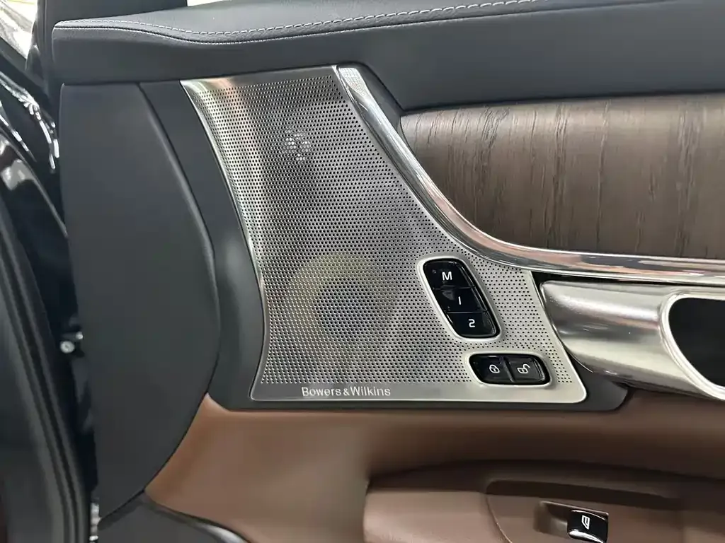 Volvo S90 — фото 10