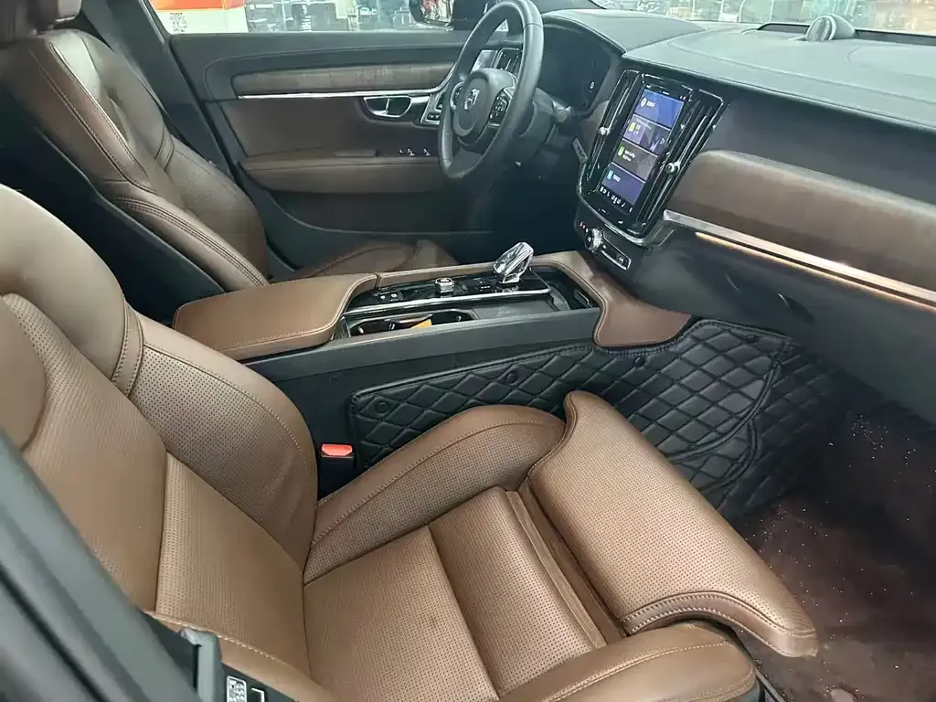 Volvo S90 — фото 9