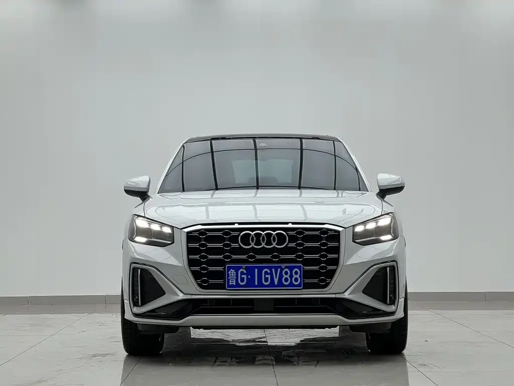 Audi Q2L — фото 3