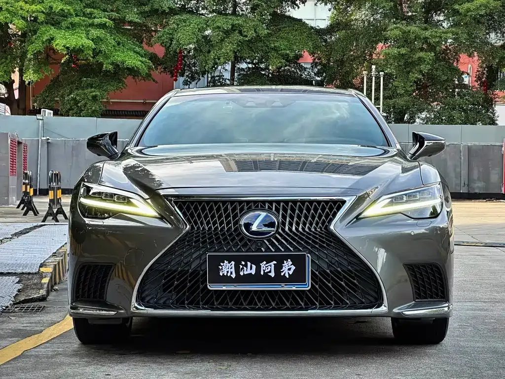 Lexus LS — фото 2
