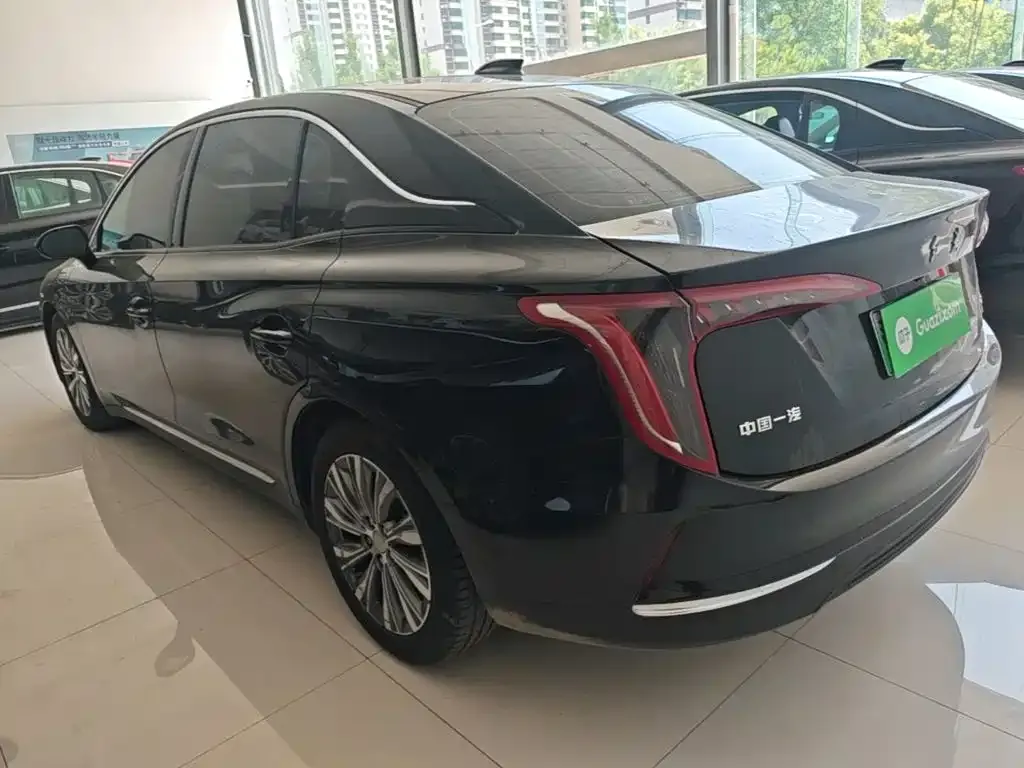 Hongqi E-QM5 — фото 4