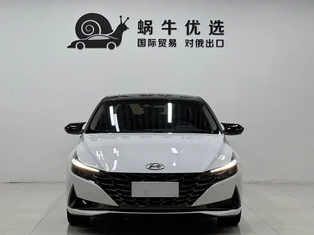 Hyundai Elantra — фото 2