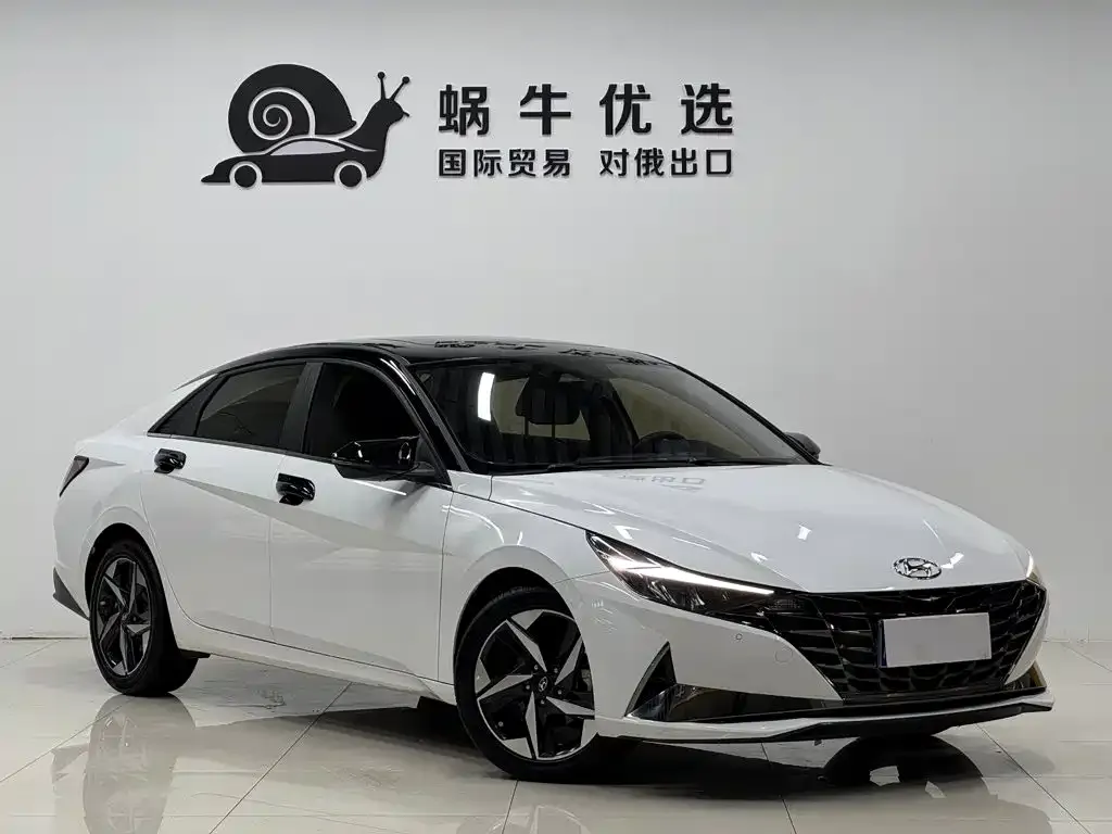 Hyundai Elantra — фото 3