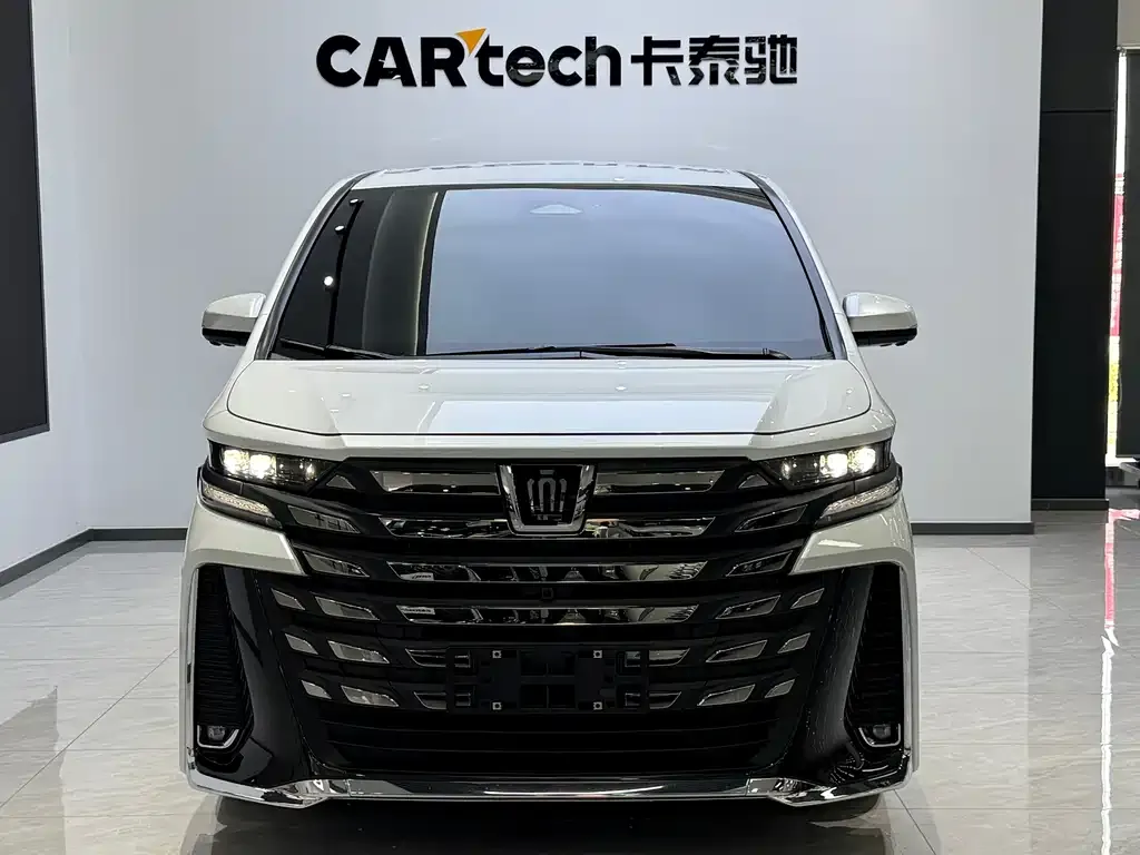 Toyota Vellfire — фото 4