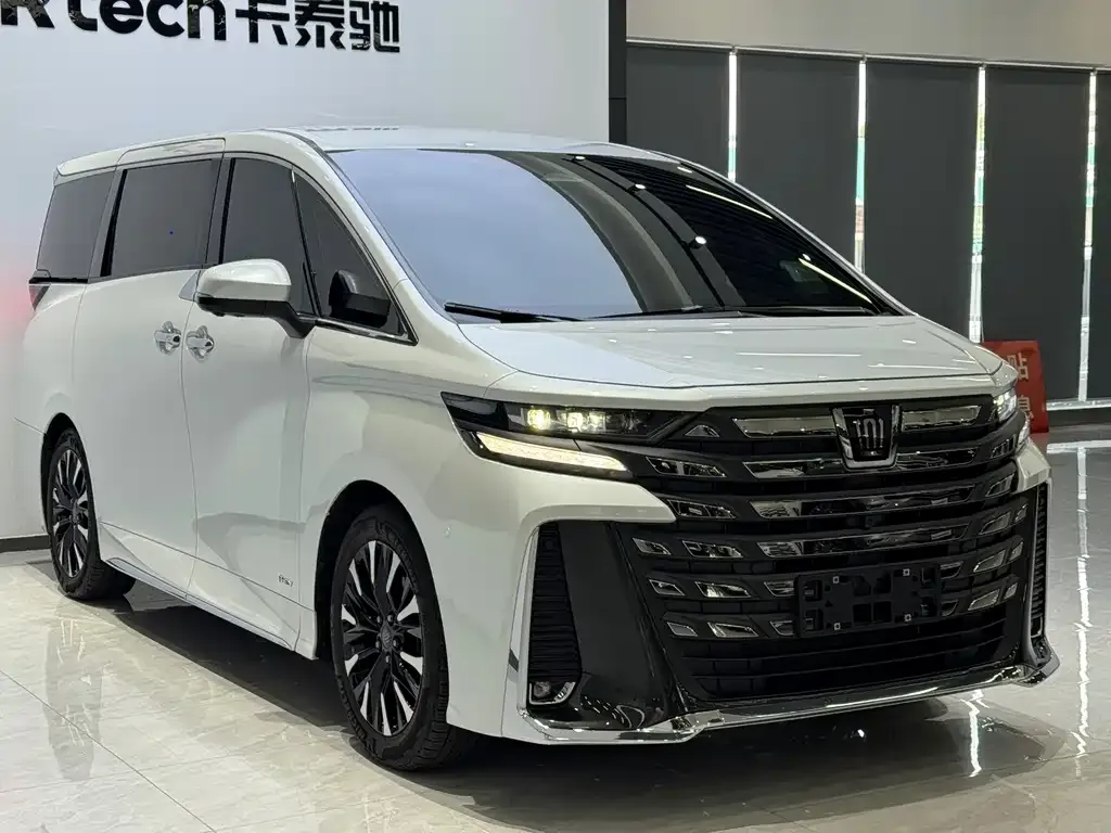 Toyota Vellfire — фото 8