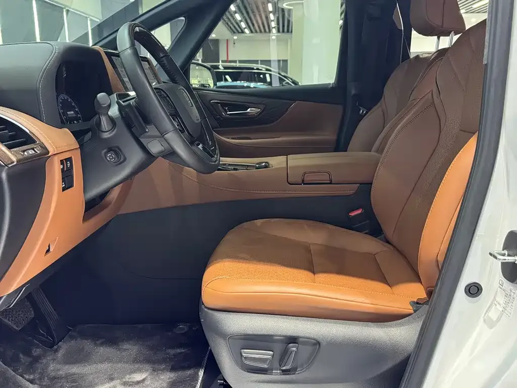 Toyota Vellfire — фото 9