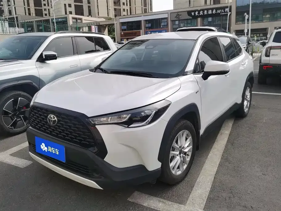 Toyota Corolla Cross — фото 1