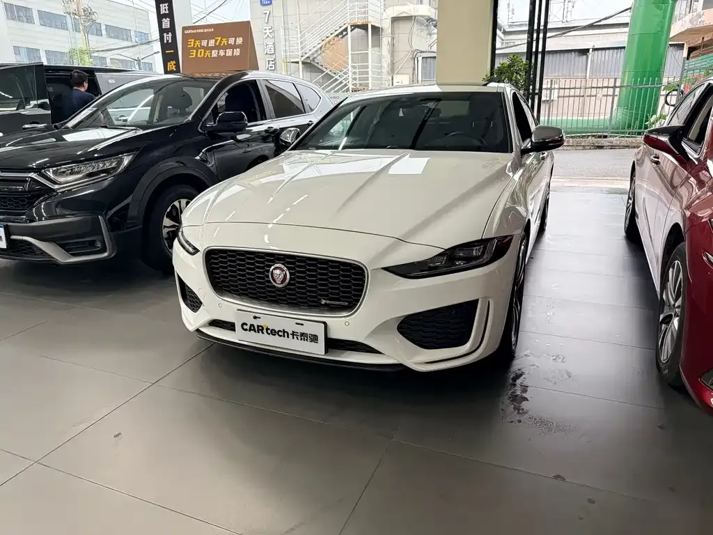 Jaguar XEL — фото 1
