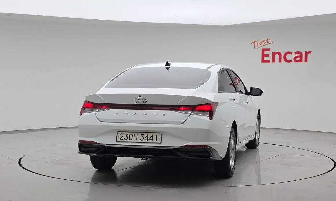 Hyundai AVANTE 2021 из KR, фото 3