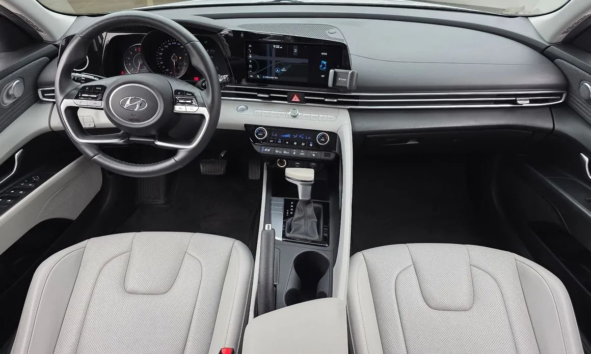 Hyundai AVANTE 2021 из KR, фото 10