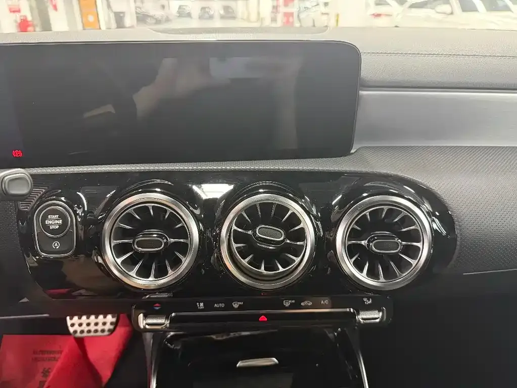 Mercedes-Benz A-Class AMG — фото 8