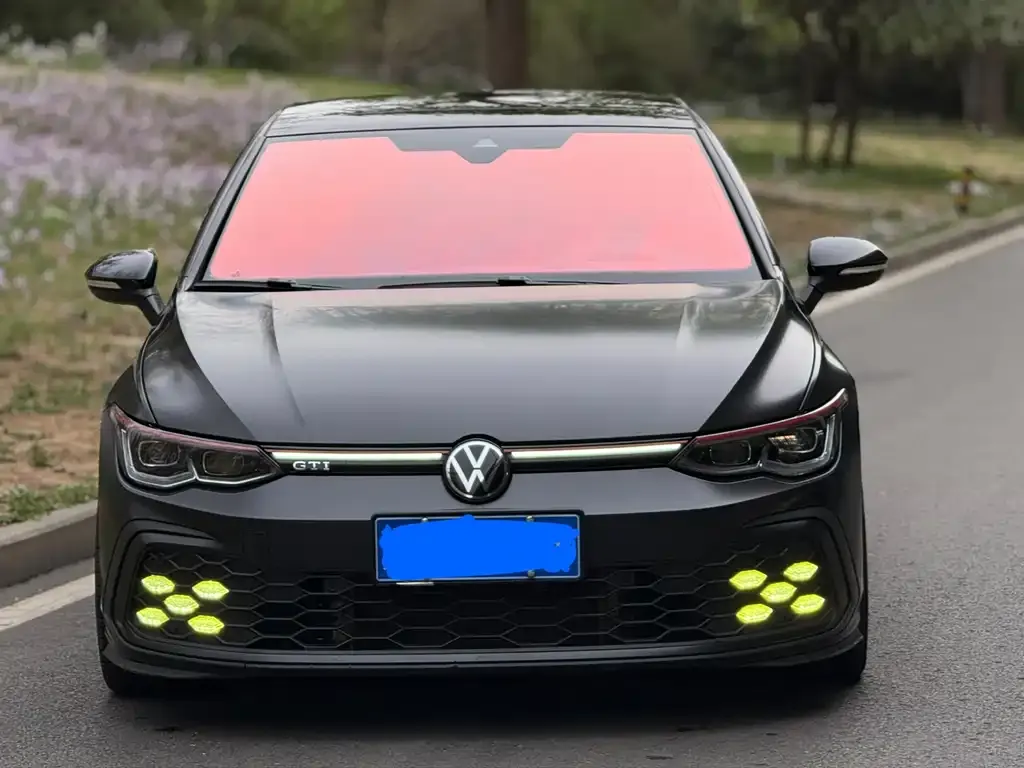 Volkswagen Golf GTI — фото 1