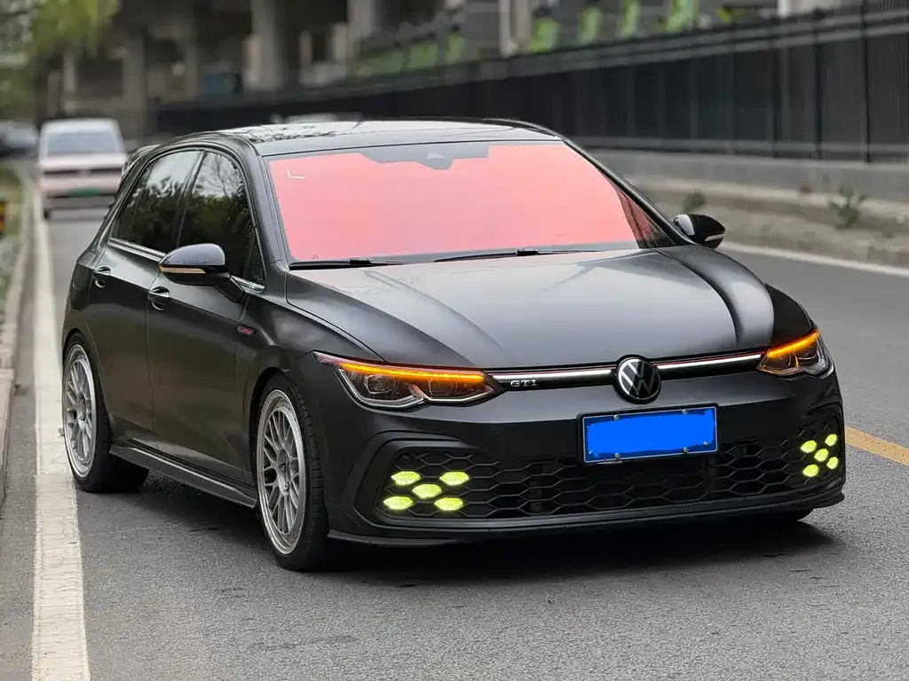 Volkswagen Golf GTI — фото 8