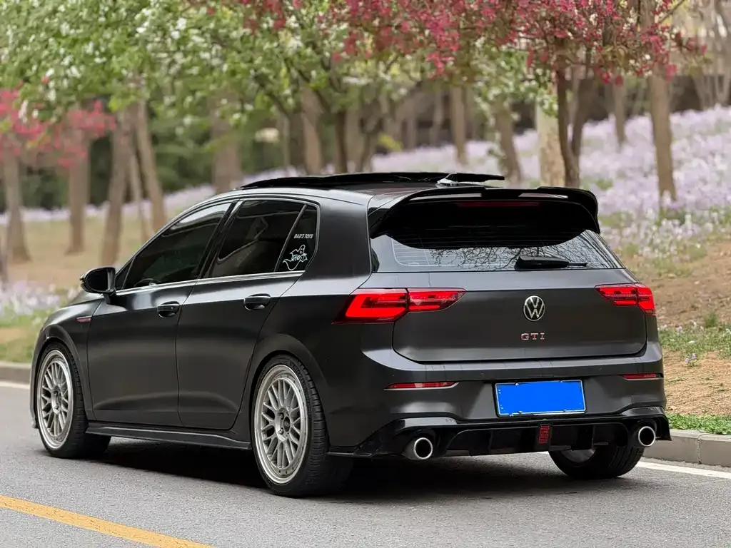 Volkswagen Golf GTI — фото 5