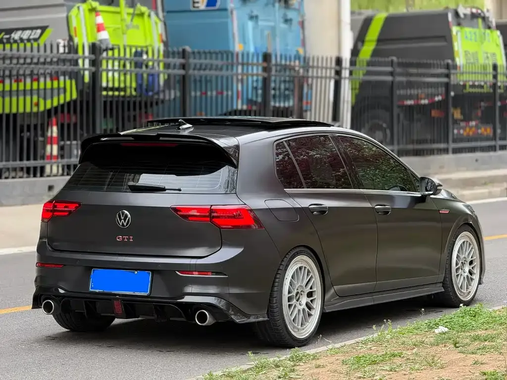Volkswagen Golf GTI — фото 4