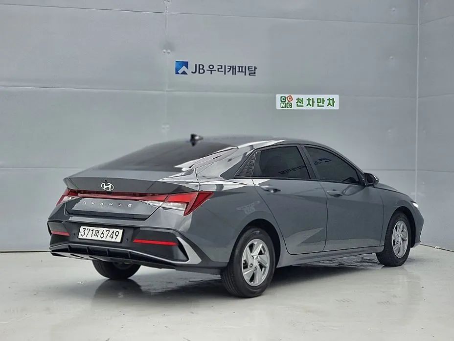 Hyundai AVANTE — фото 4