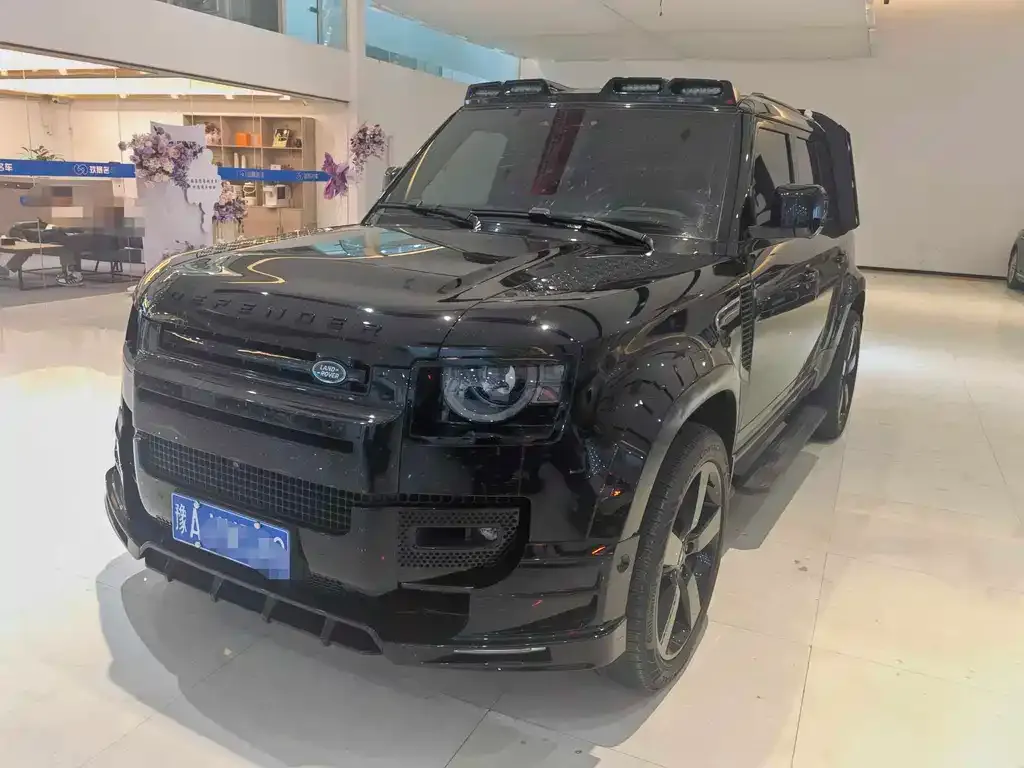 Land Rover Defender — фото 1
