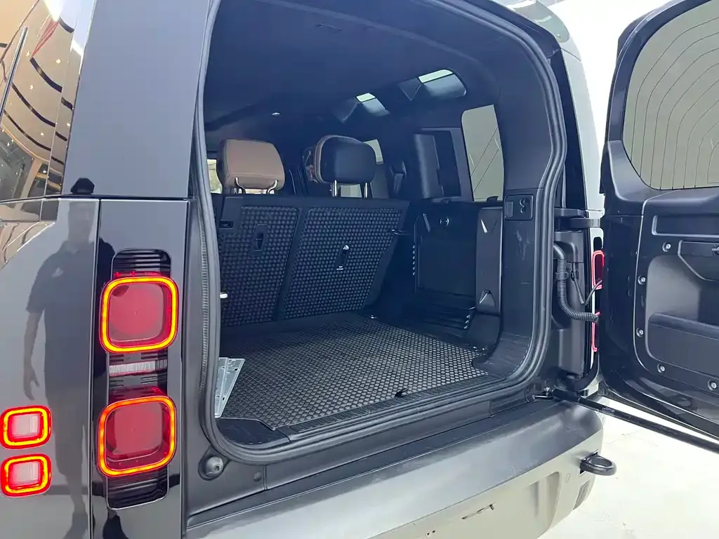 Land Rover Defender — фото 3