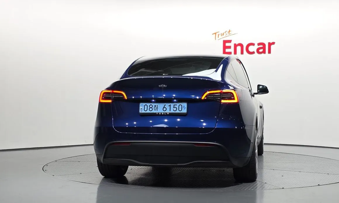 Tesla Model Y — фото 6