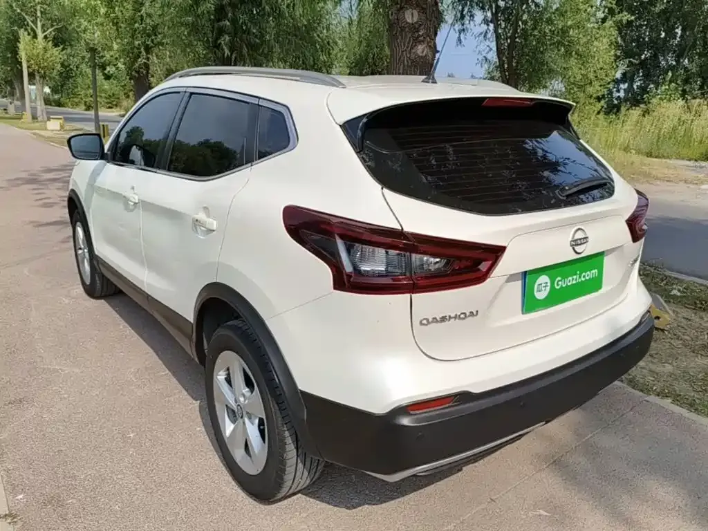 Nissan Qashqai — фото 10