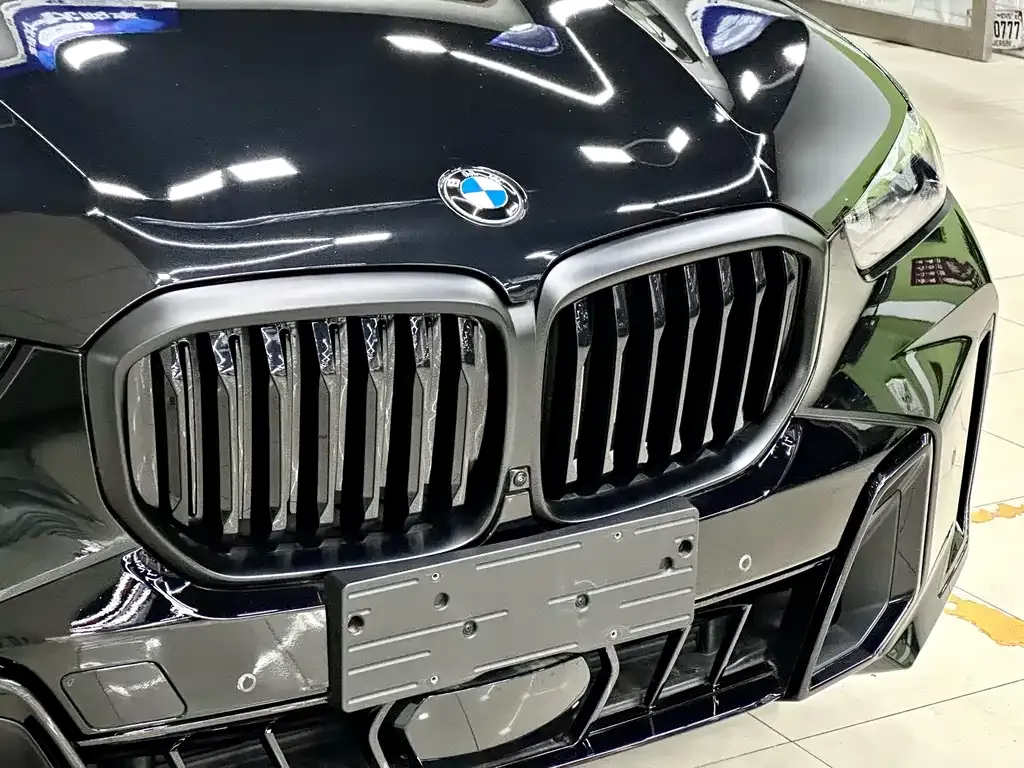 BMW X5 — фото 8