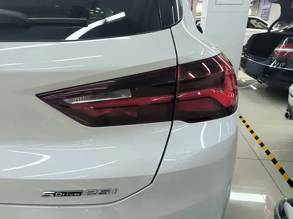 BMW X2 — фото 2