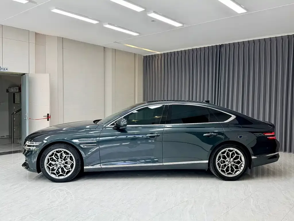 Genesis G80 — фото 7