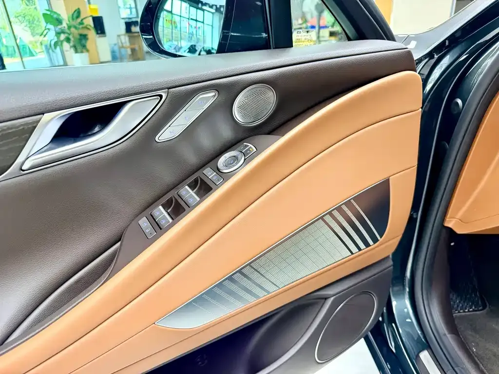 Genesis G80 — фото 10