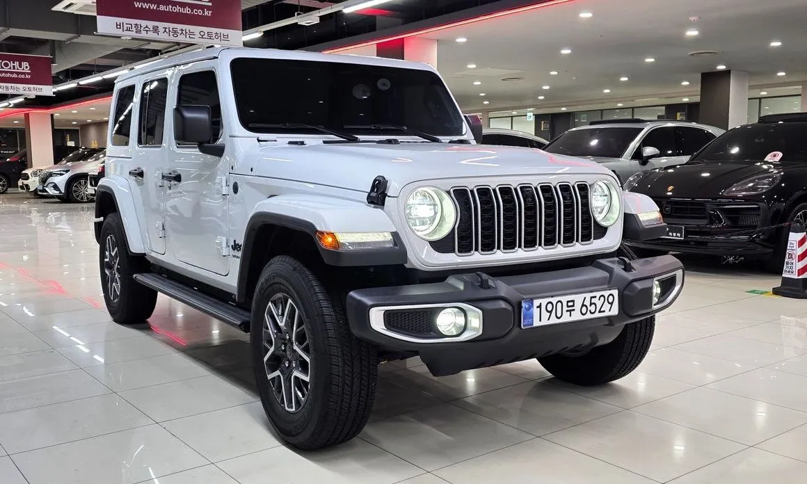Jeep Wrangler — фото 1