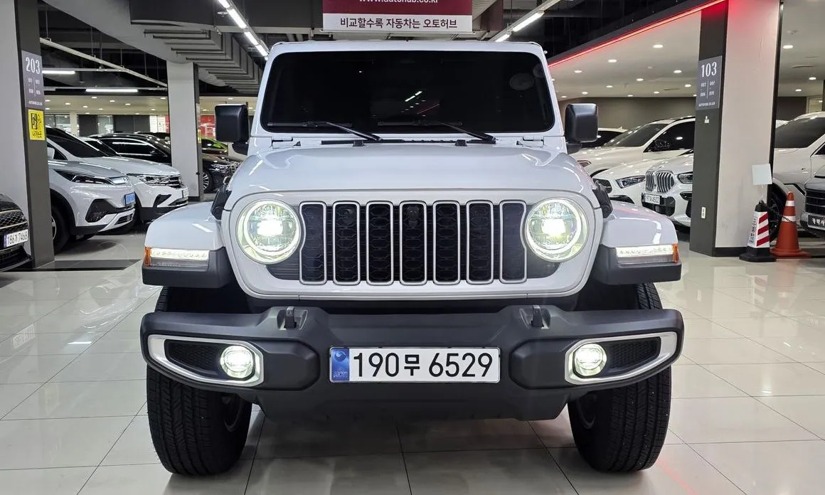Jeep Wrangler — фото 10