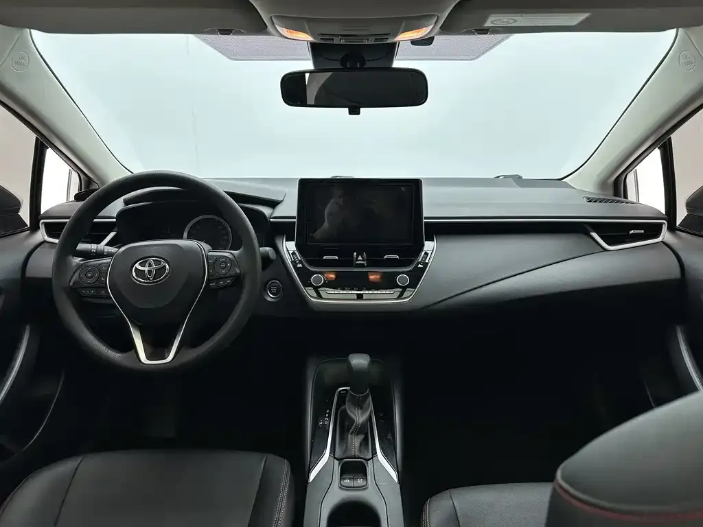 Toyota Corolla — фото 8