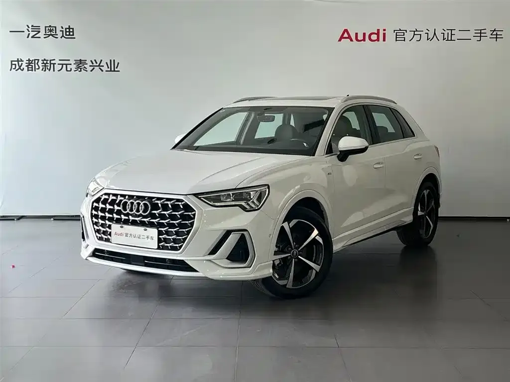 Audi Q3 — фото 1