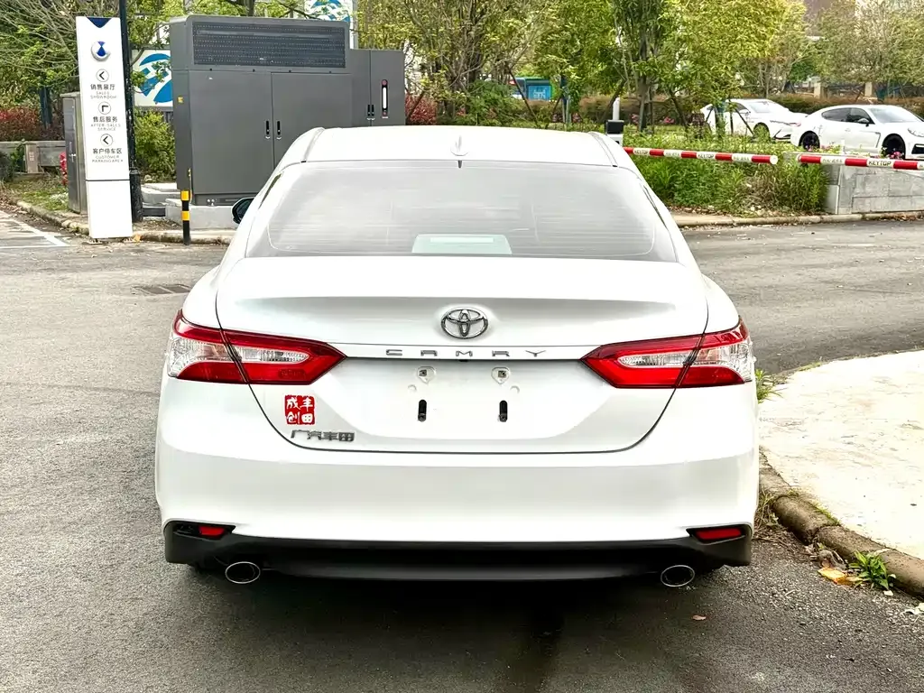 Toyota Camry 2023 из CN, фото 8