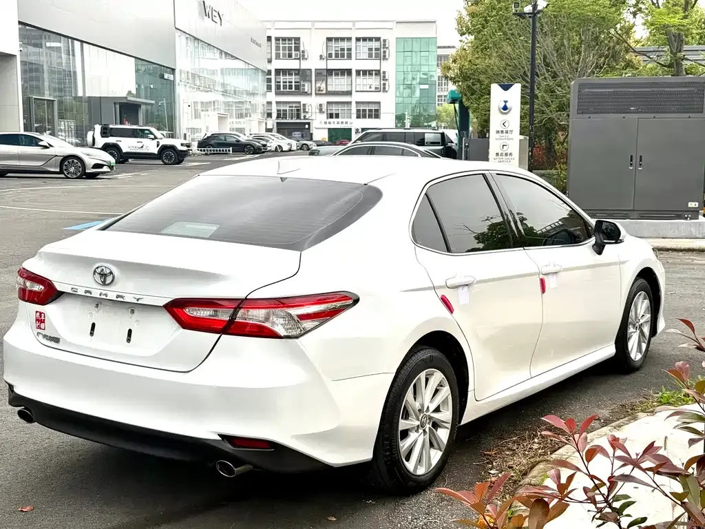 Toyota Camry 2023 из CN, фото 7