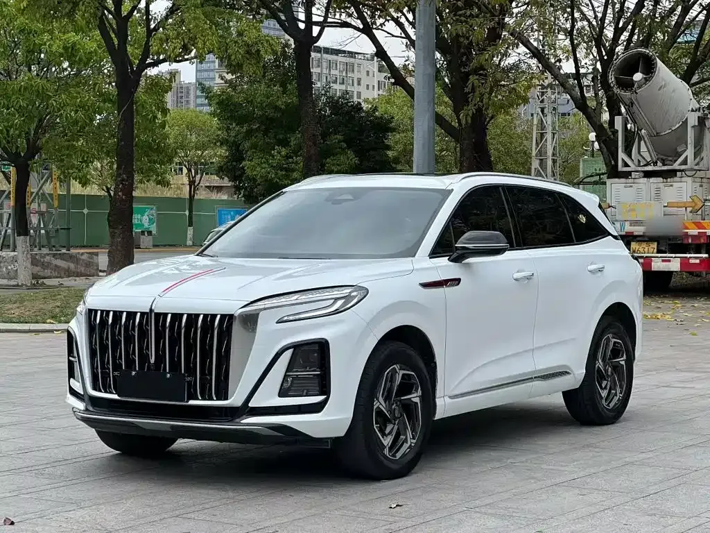 Hongqi HS3 — фото 1