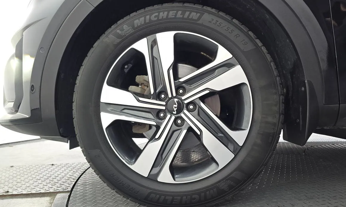 Kia Sorento — фото 7