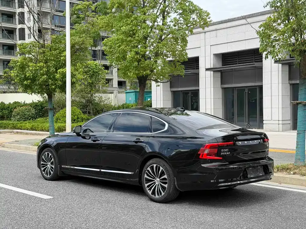 Volvo S90 — фото 9