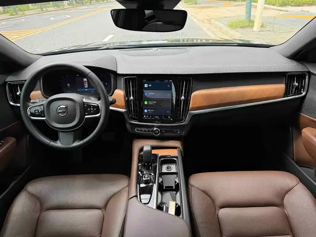 Volvo S90 — фото 4